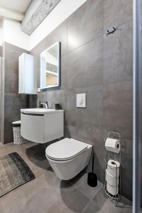 Deluxe Apartments A&A - 2 Ровинь Экстерьер фото