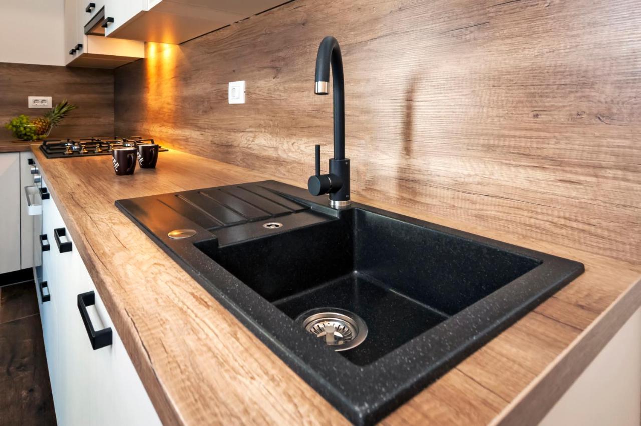 Deluxe Apartments A&A - 2 Ровинь Экстерьер фото