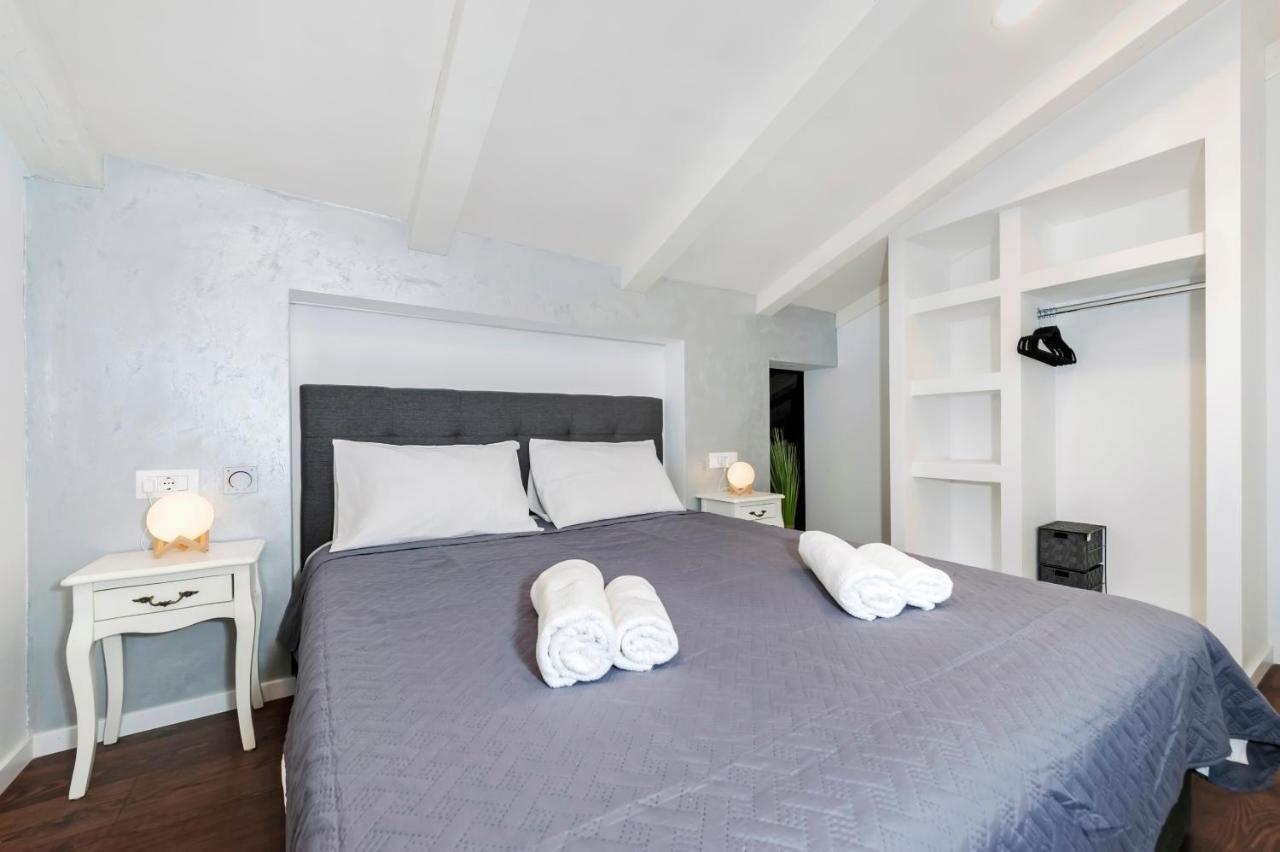 Deluxe Apartments A&A - 2 Ровинь Экстерьер фото
