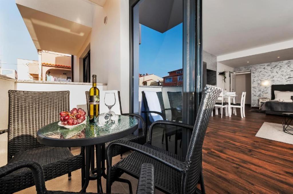 Deluxe Apartments A&A - 2 Ровинь Экстерьер фото